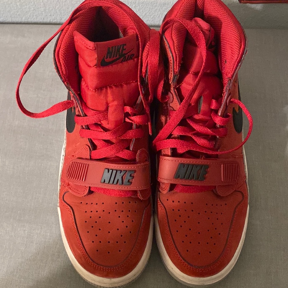 Nike Air Jordan’s Legacy 313 high top